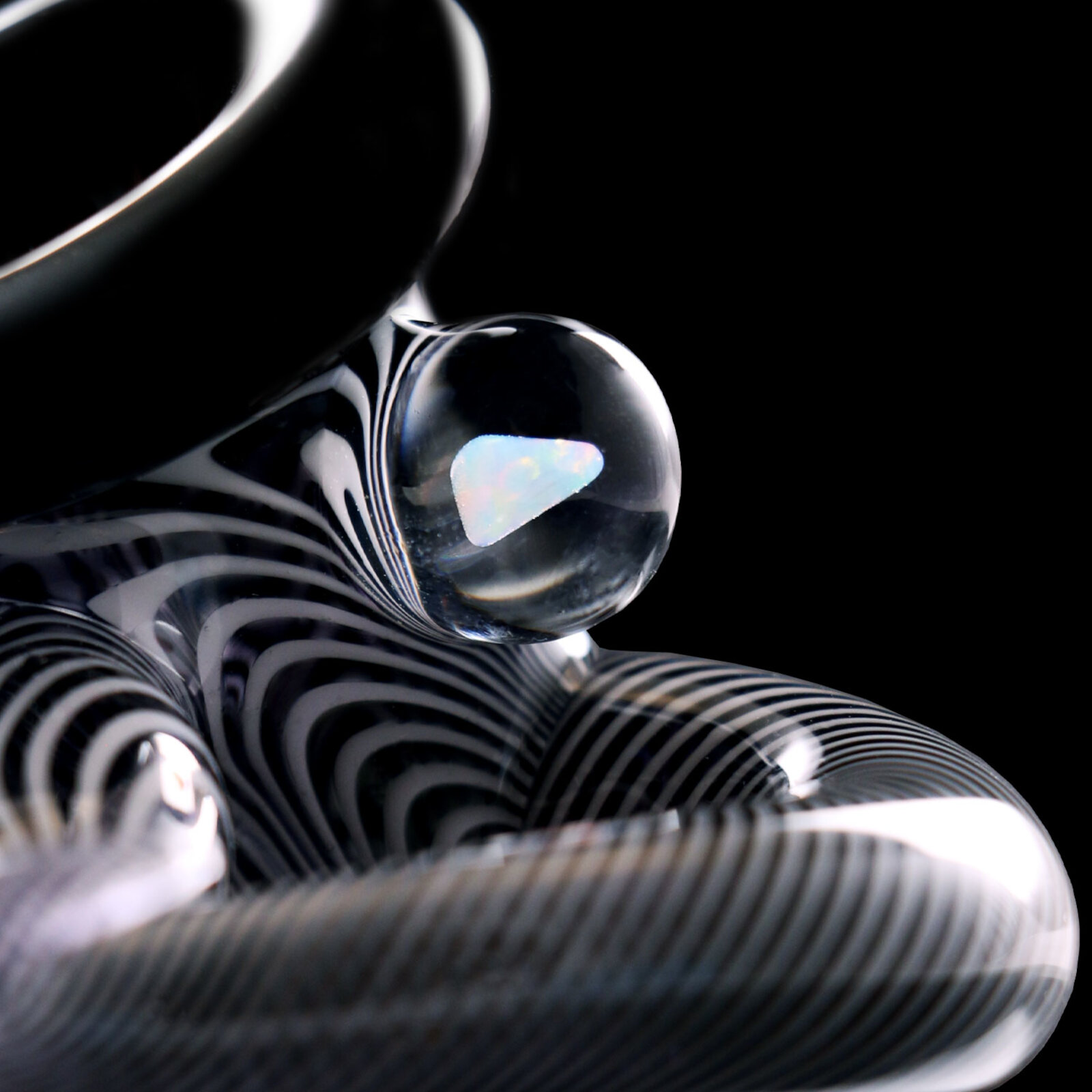 Black and White Sherlock Glass-Pipe